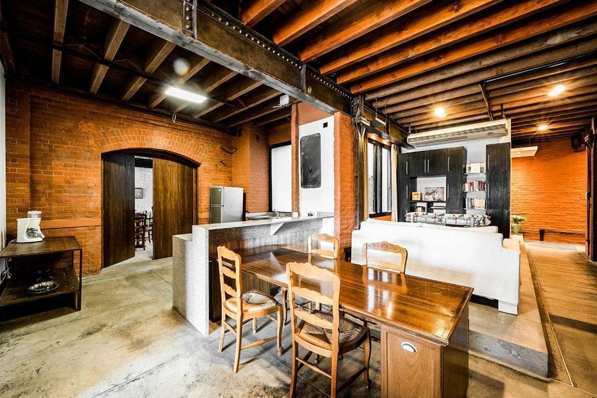 Puerto Madero: 300 m² Office Space, Residential Apartment, Professional Apartment with Double Garage