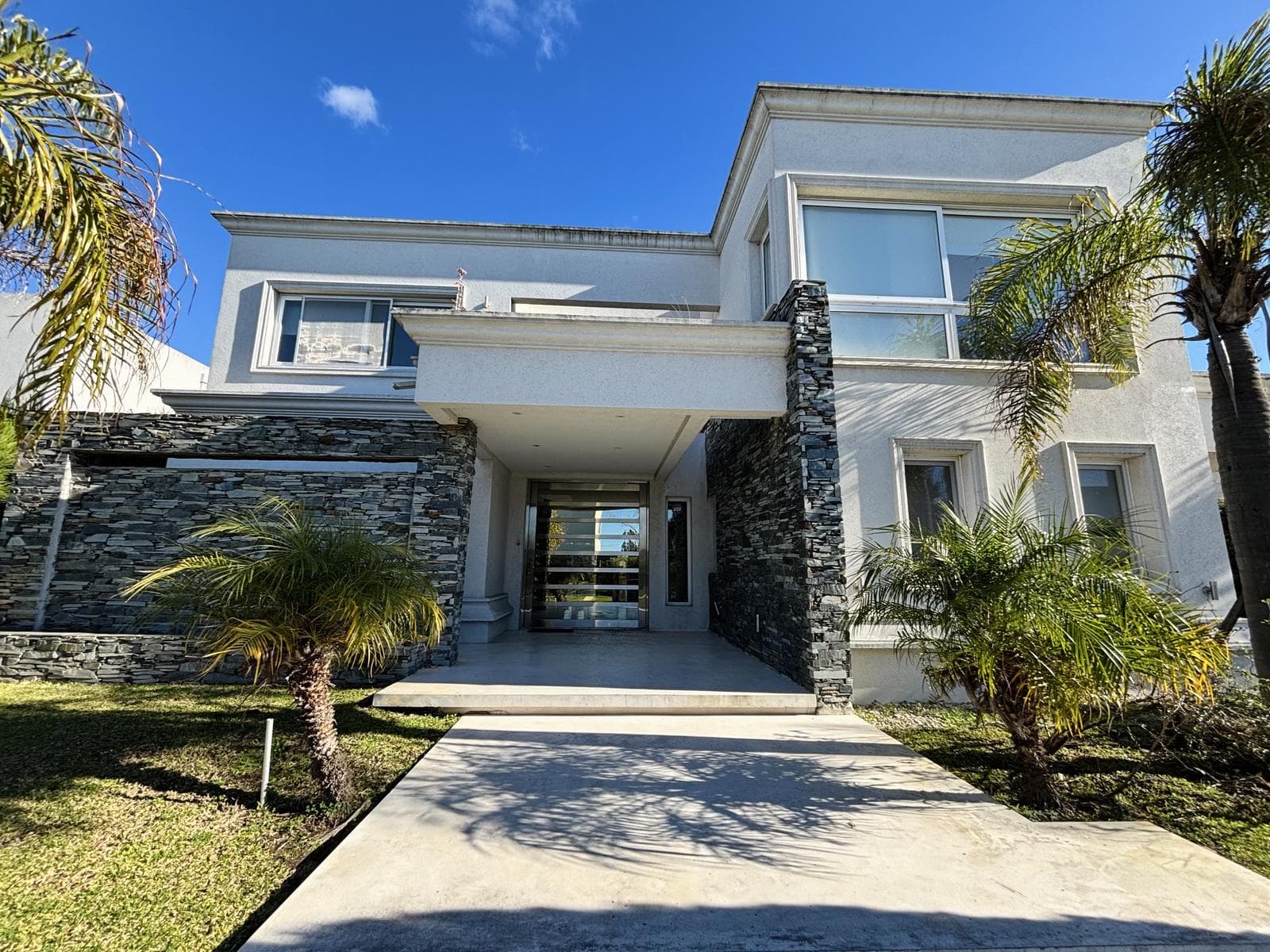 Lakefront House for Sale in Los Alisos, Nordelta—Premium Lot, Best View of the Water