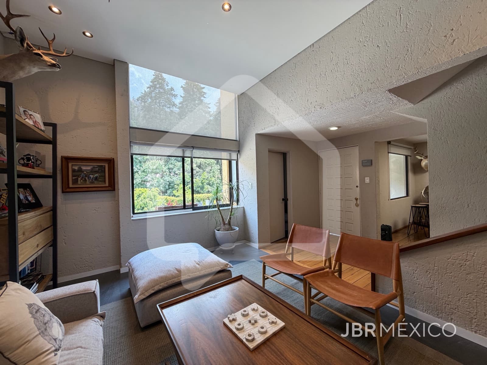 House in a Condominium Complex - Lomas de Tecamachalco