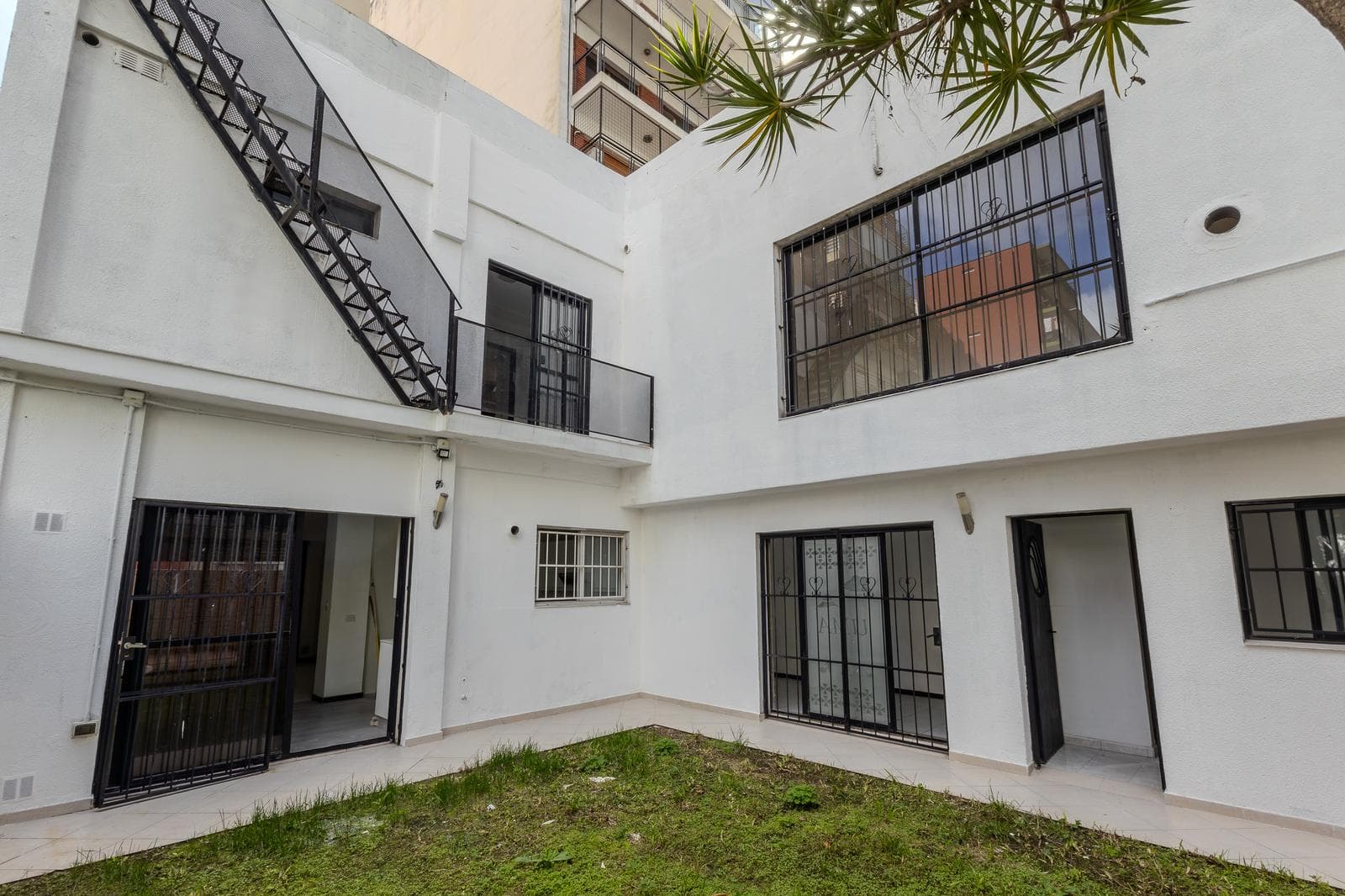 VENTA PH DE 365 M² CON JARDÍN, TERRAZA Y ENTRADA INDEPENDIENTE EN VILLA URQUIZA