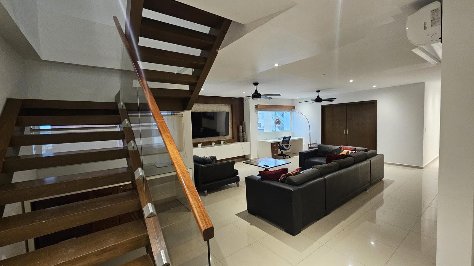 Spectacular Furnished Penthouse with Private Terrace and Jacuzzi | Torre Tzalam, SM4 in Cancun