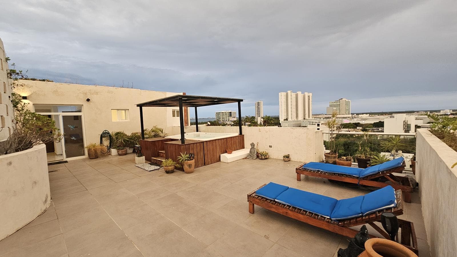Spectacular Furnished Penthouse with Private Terrace and Jacuzzi | Torre Tzalam, SM4 in Cancun