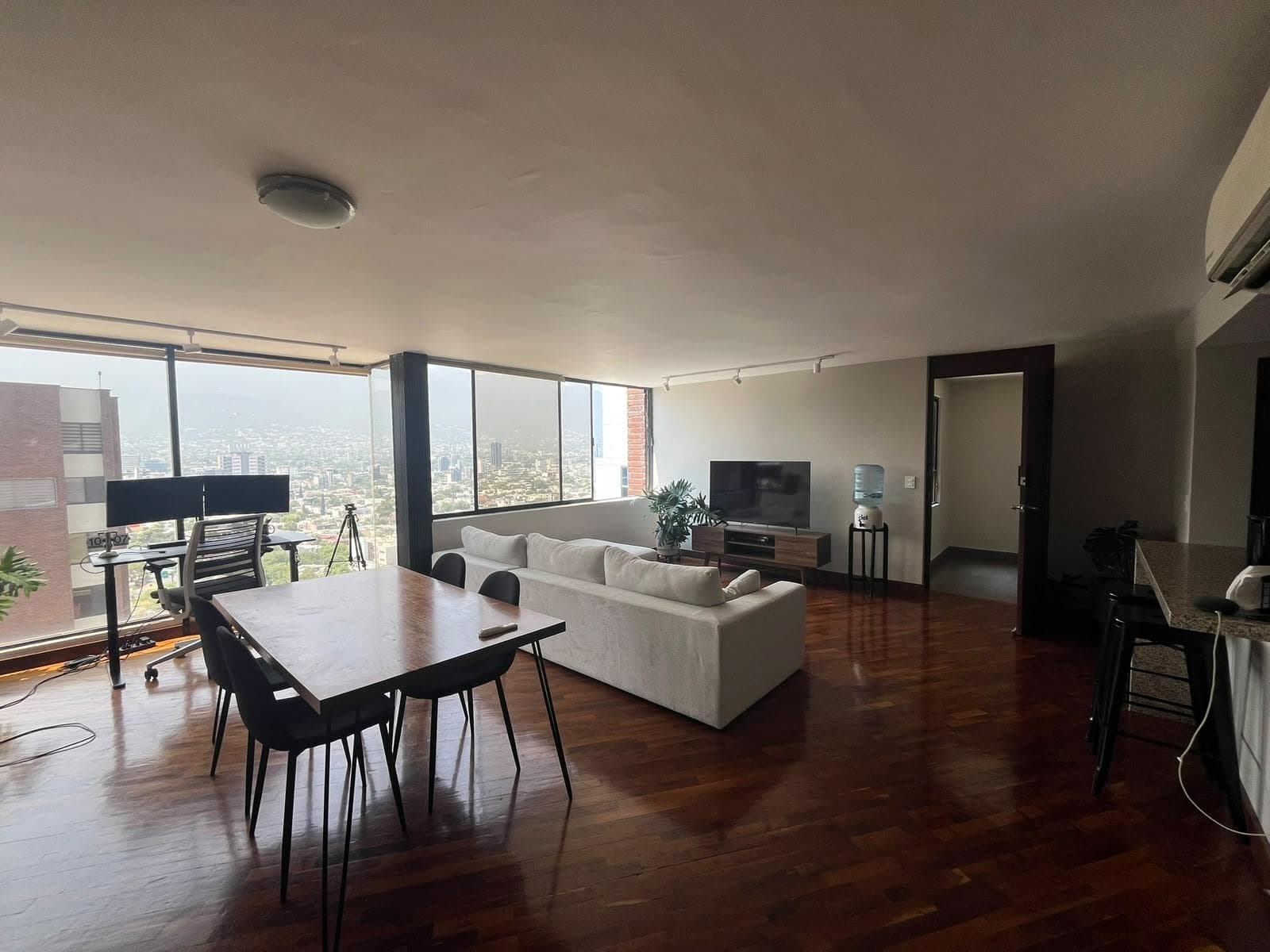 APARTMENT FOR SALE IN TORRES MONTE CAPITOLIO