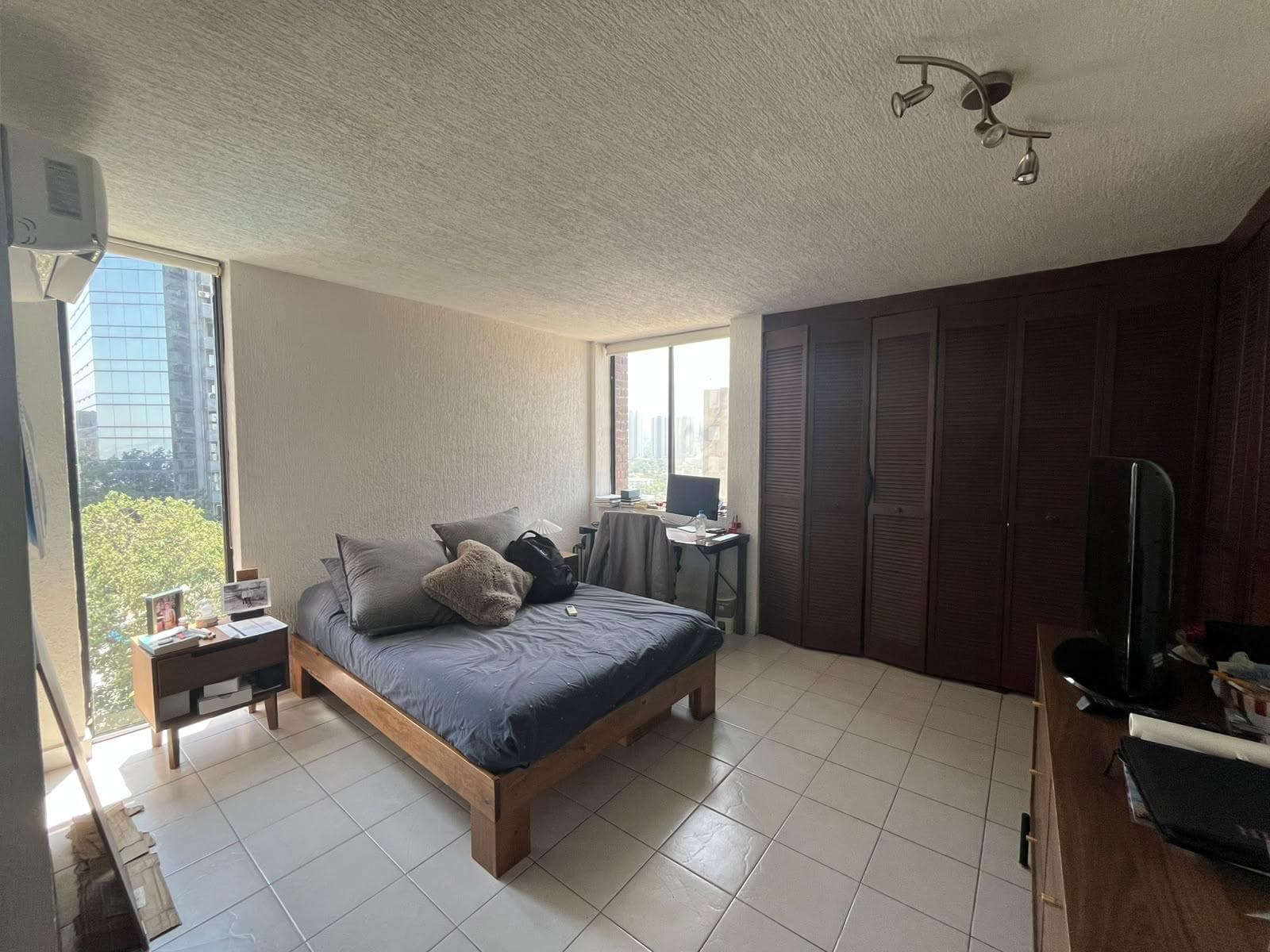 APARTMENT FOR SALE IN TORRES MONTE CAPITOLIO