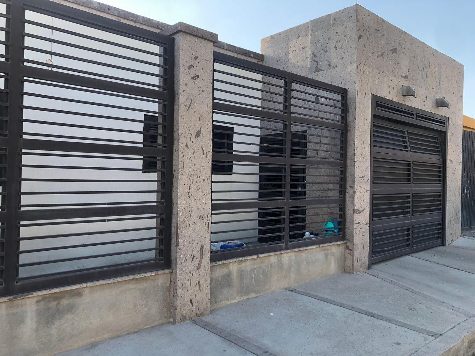 House for sale in the Eusebio Kino neighborhood, on Carlos Caturegli Street