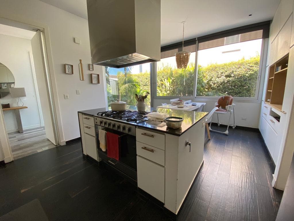 Modern House for Sale on the Water in the Barbarita Gated Community
