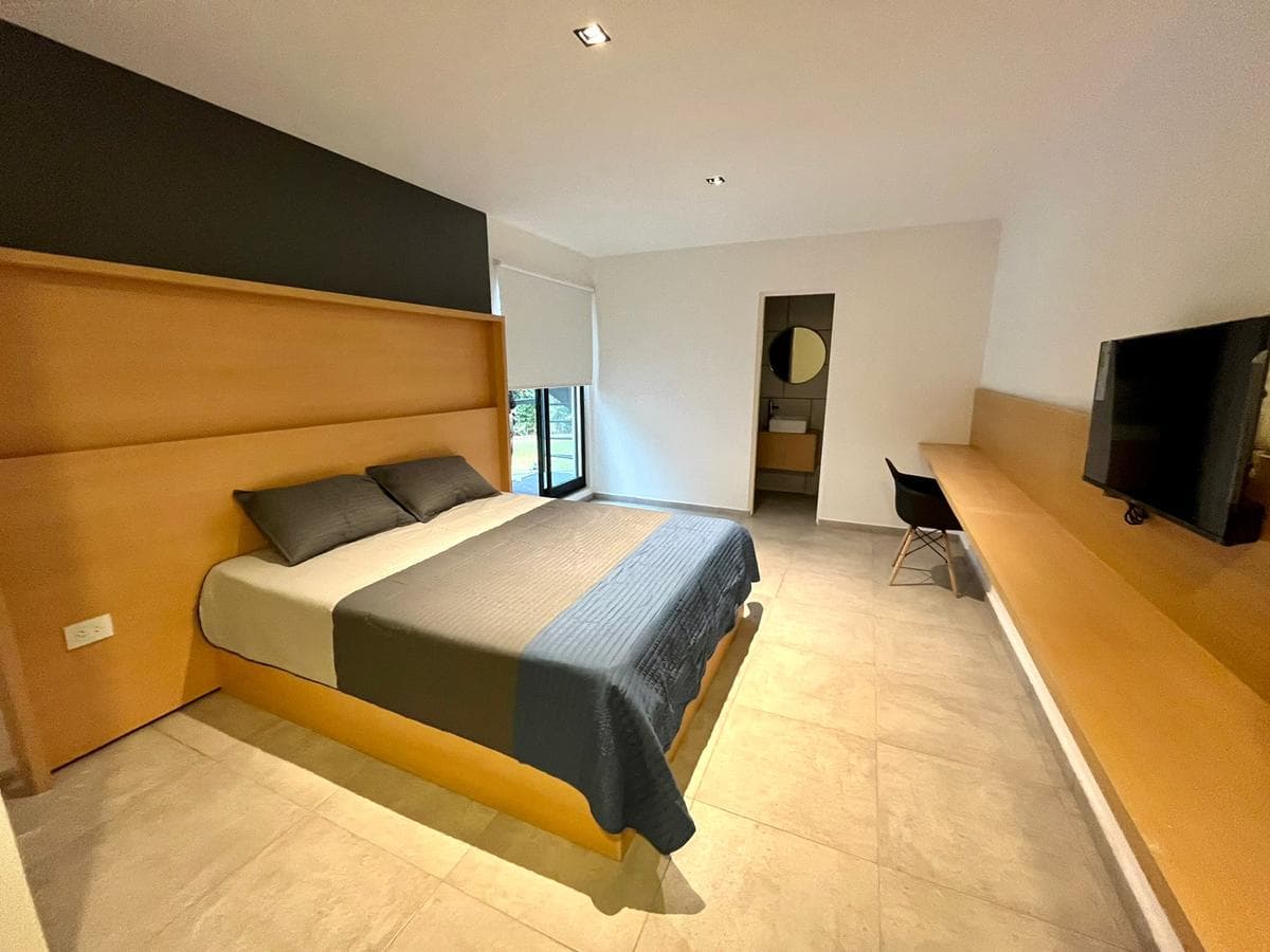 Apartment for sale in City Bell. Corner of Belgrano and 460. In good condition. Complex with amenities