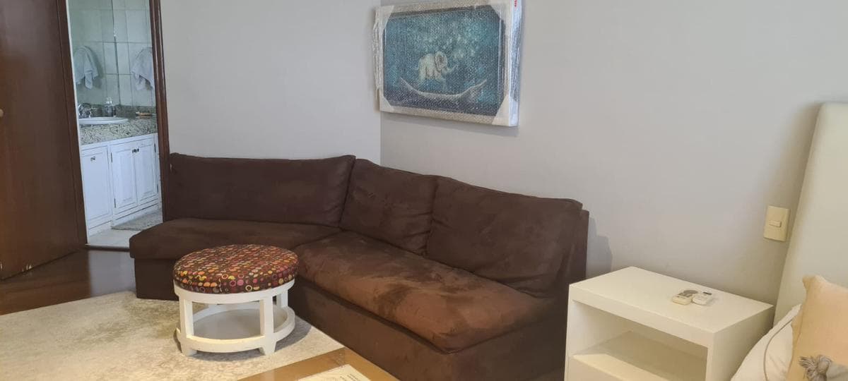 COLONIAL-STYLE HOUSE FOR SALE IN LA SIERRA