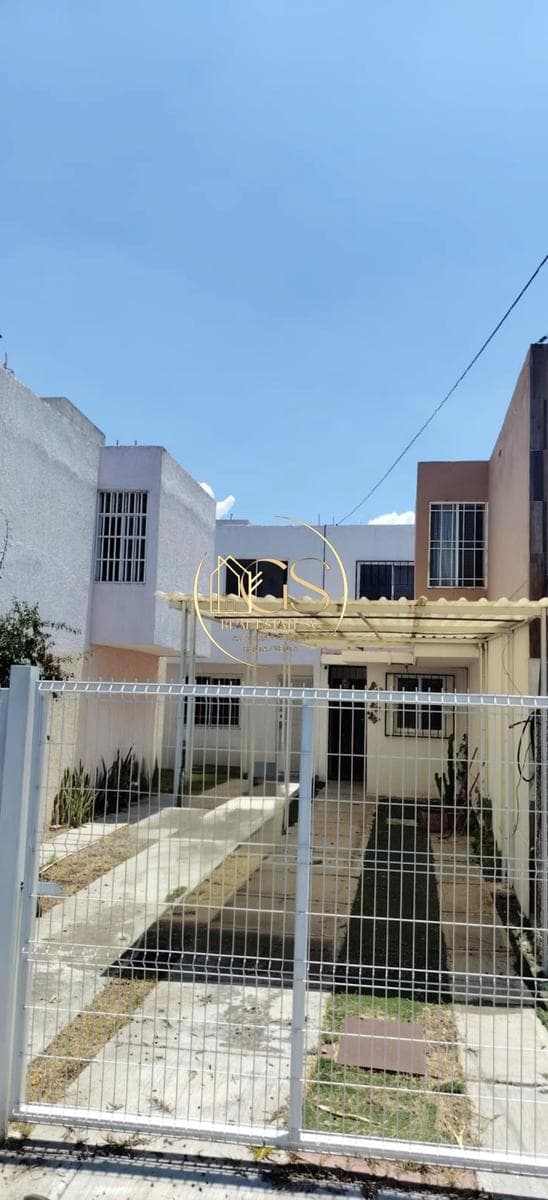 HOUSE FOR SALE IN EL ATRIO, CELAYA