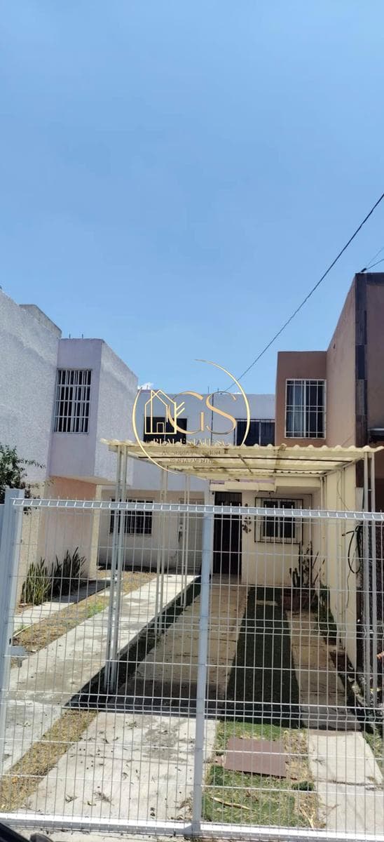 HOUSE FOR SALE IN EL ATRIO, CELAYA