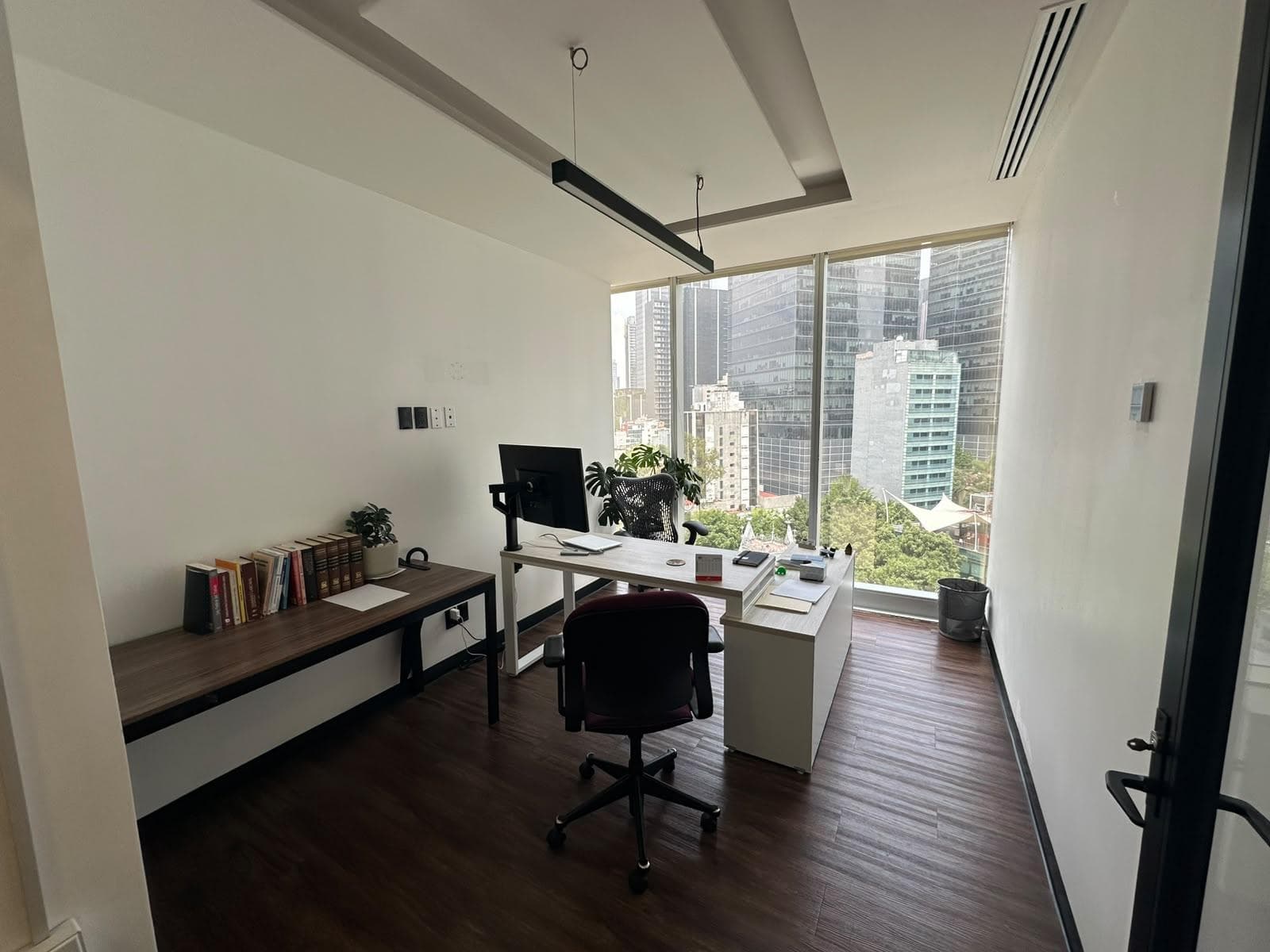 Office for Rent on Insurgentes Reforma