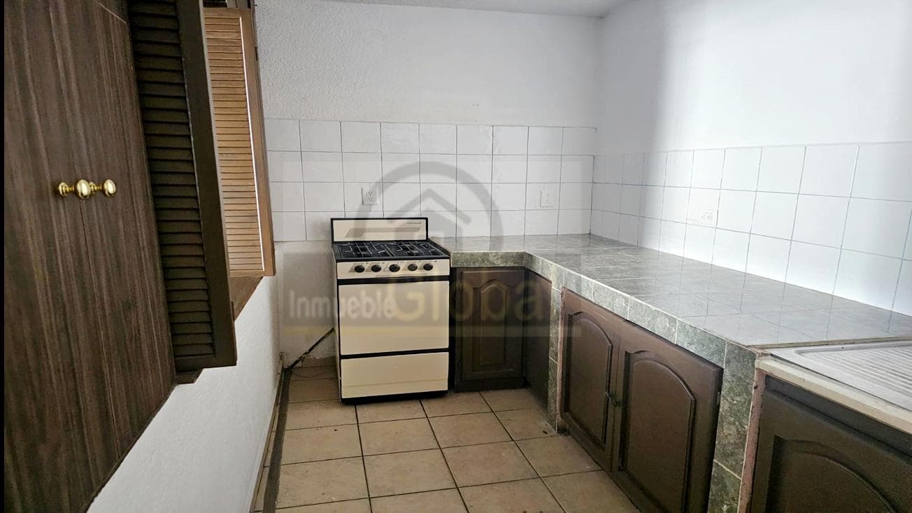 SPACIOUS, FURNISHED APARTMENT FOR RENT, 3 BLOCKS FROM TEC MONTERREY NL