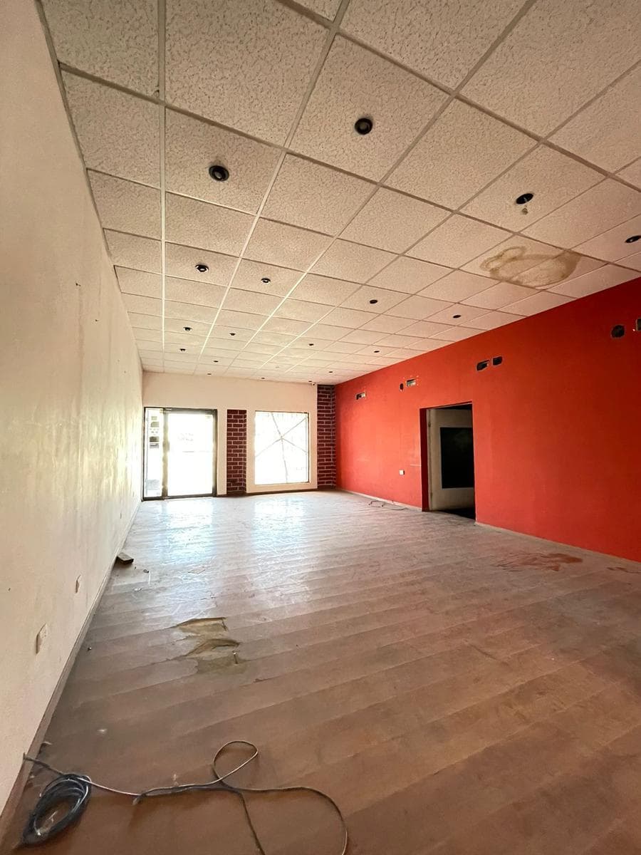 Warehouse with on-site office for rent