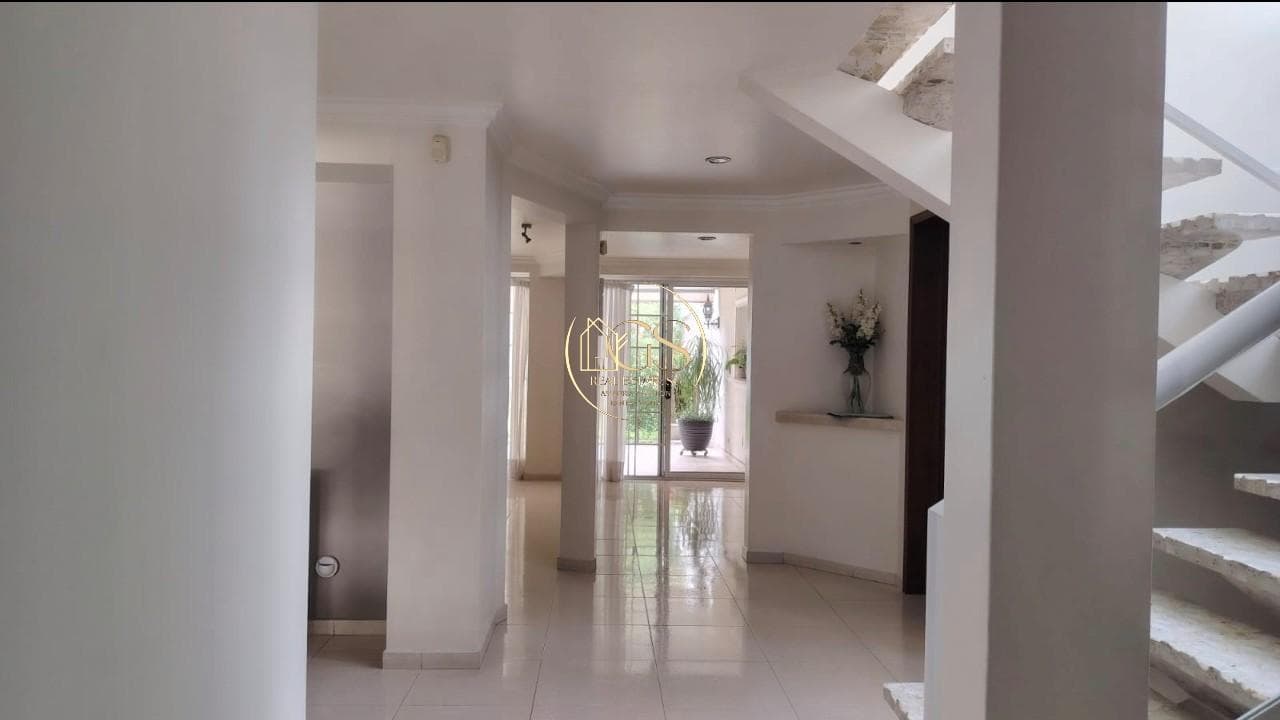 HOUSE FOR SALE IN ALAMEDA CELAYA