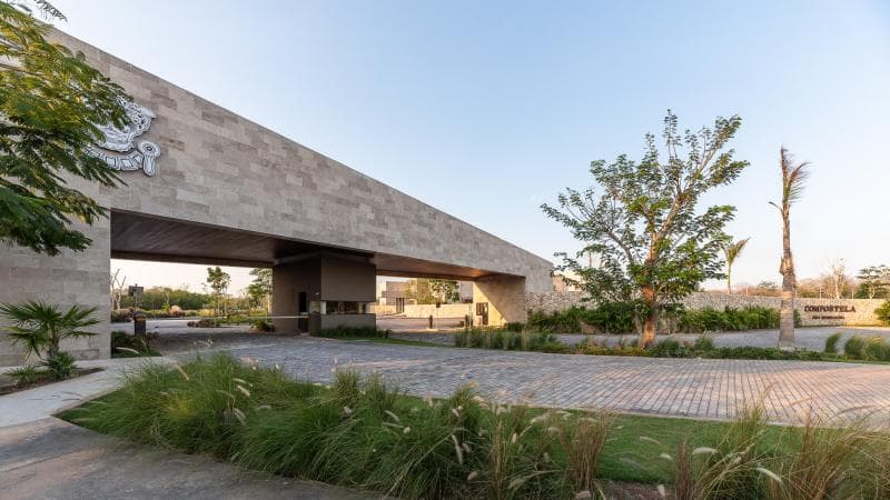 Land for sale in a LUXURY GATED COMMUNITY in Chablekal, Mérida, Yucatán.