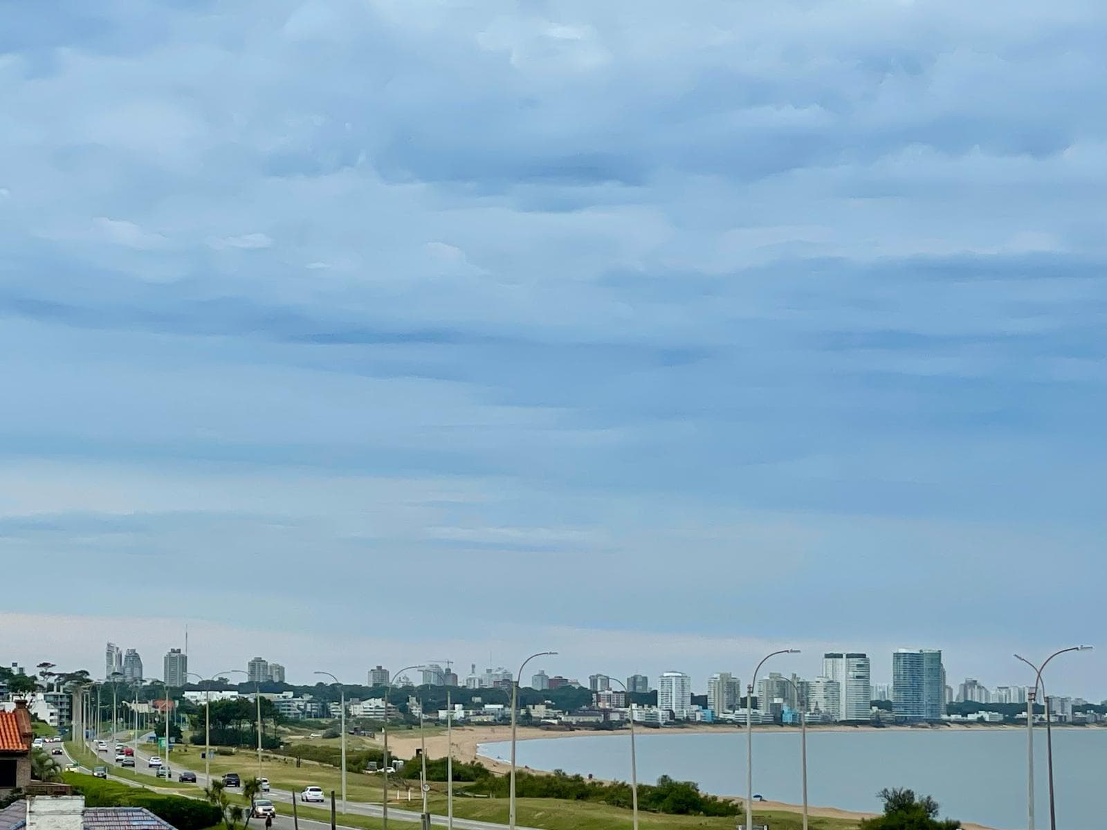 Punta del Este: Sales and Rentals at the Laguna Ph Building