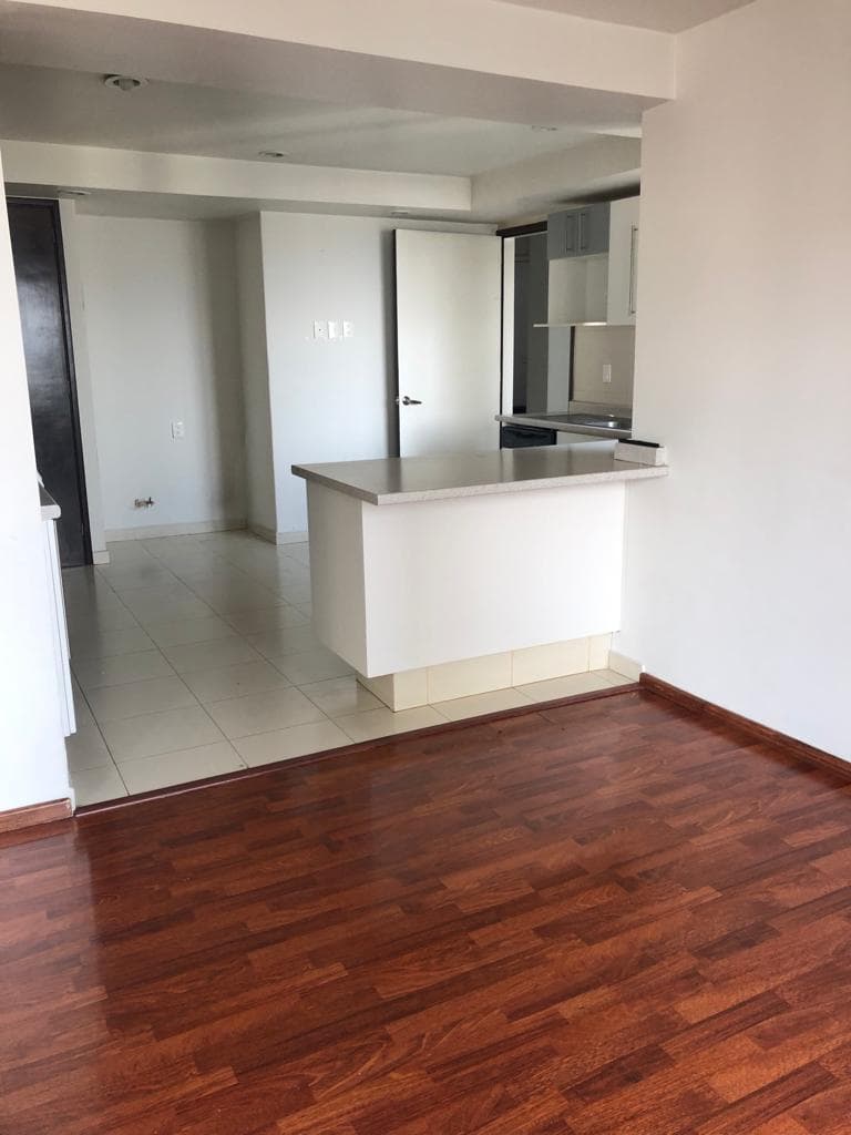 Apartment for rent: 276 m², 3 bedrooms with en suite bathrooms and walk-in closets, Isla de Agua, Interlomas