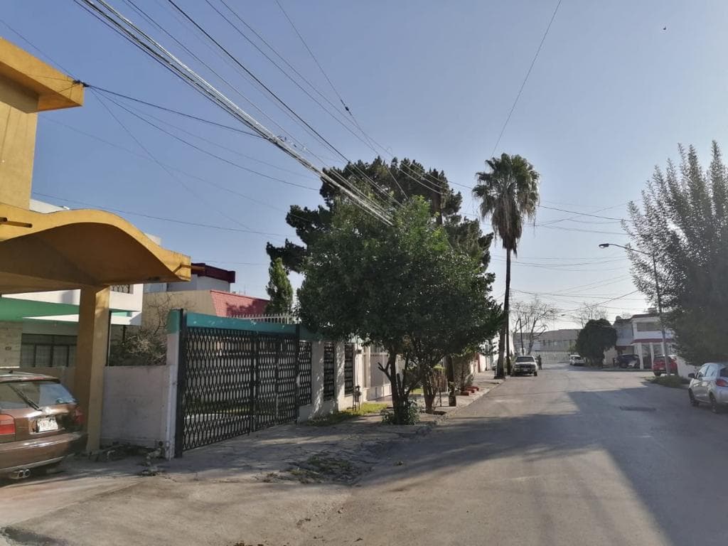 HOUSE FOR SALE IN MITRAS CENTRO