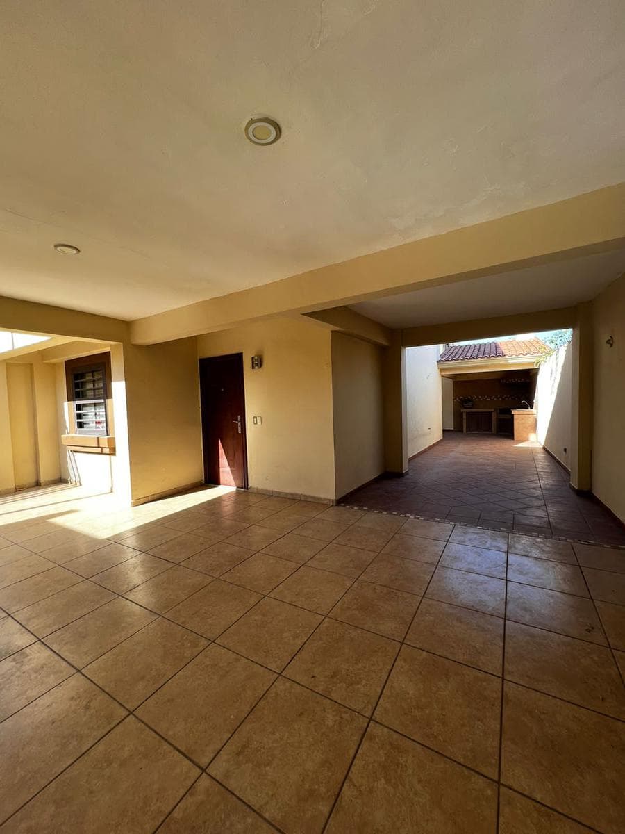 House for sale in the Villa Bonita residential community.