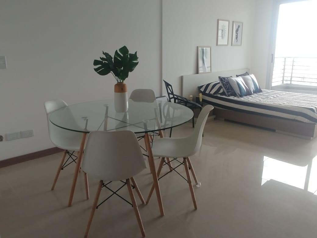 STUDIO APARTMENT/OFFICE FOR SALE WITH BALCONY OVERLOOKING JB JUSTO Y VERA—SUITABLE FOR PROFESSIONAL USE