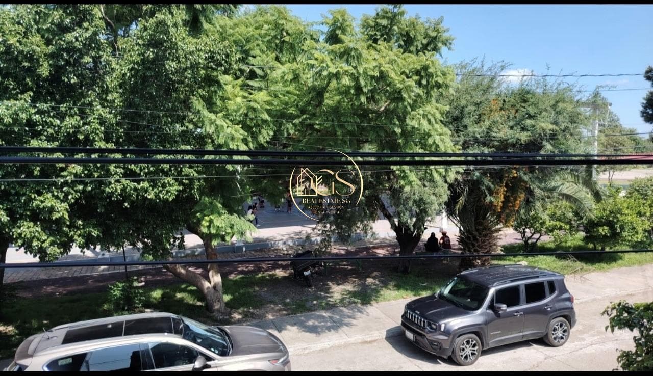 HOUSE FOR SALE IN THE TECNOLOGICO CELAYA RESIDENTIAL COMPLEX