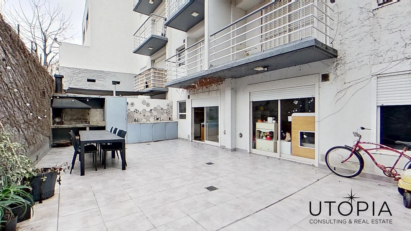 3-Bedroom Apartment for Sale in Villa General Mitre