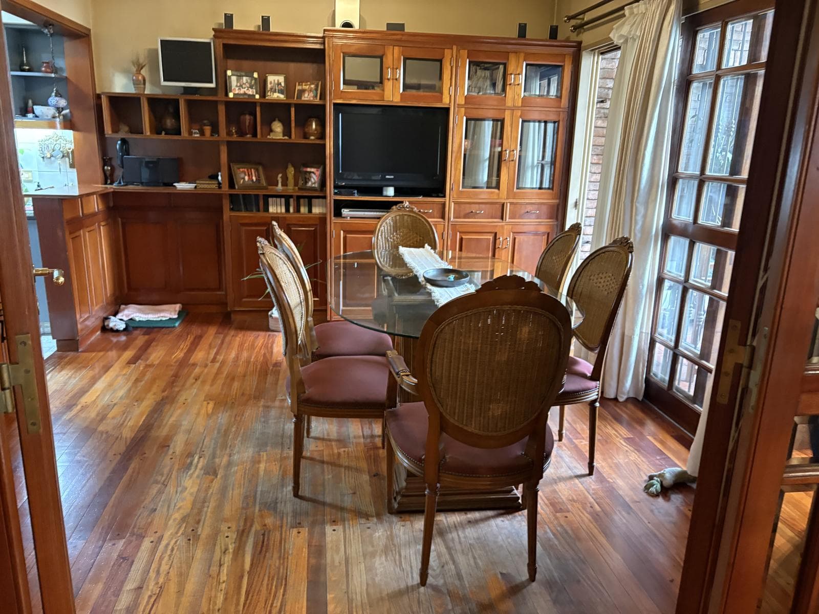 5-room apartment for sale with two parking spaces in Las Lomitas, Lomas de Zamora.