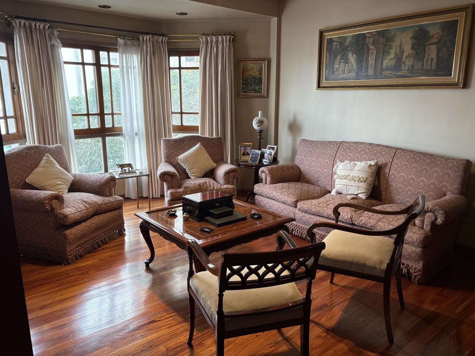 5-room apartment for sale with two parking spaces in Las Lomitas, Lomas de Zamora.