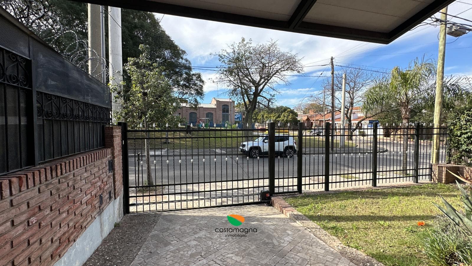 Home Eligible for a Mortgage in Villa Cabrera