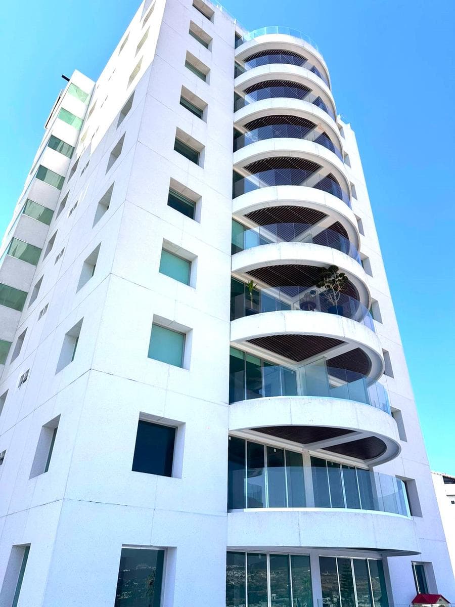 Apartment for Sale in Cumbres del Lago