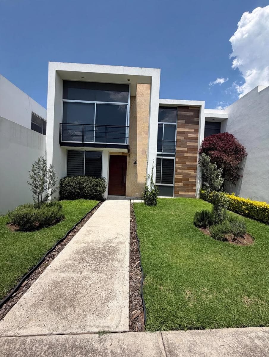 3-Bedroom House in Soberna Residencial