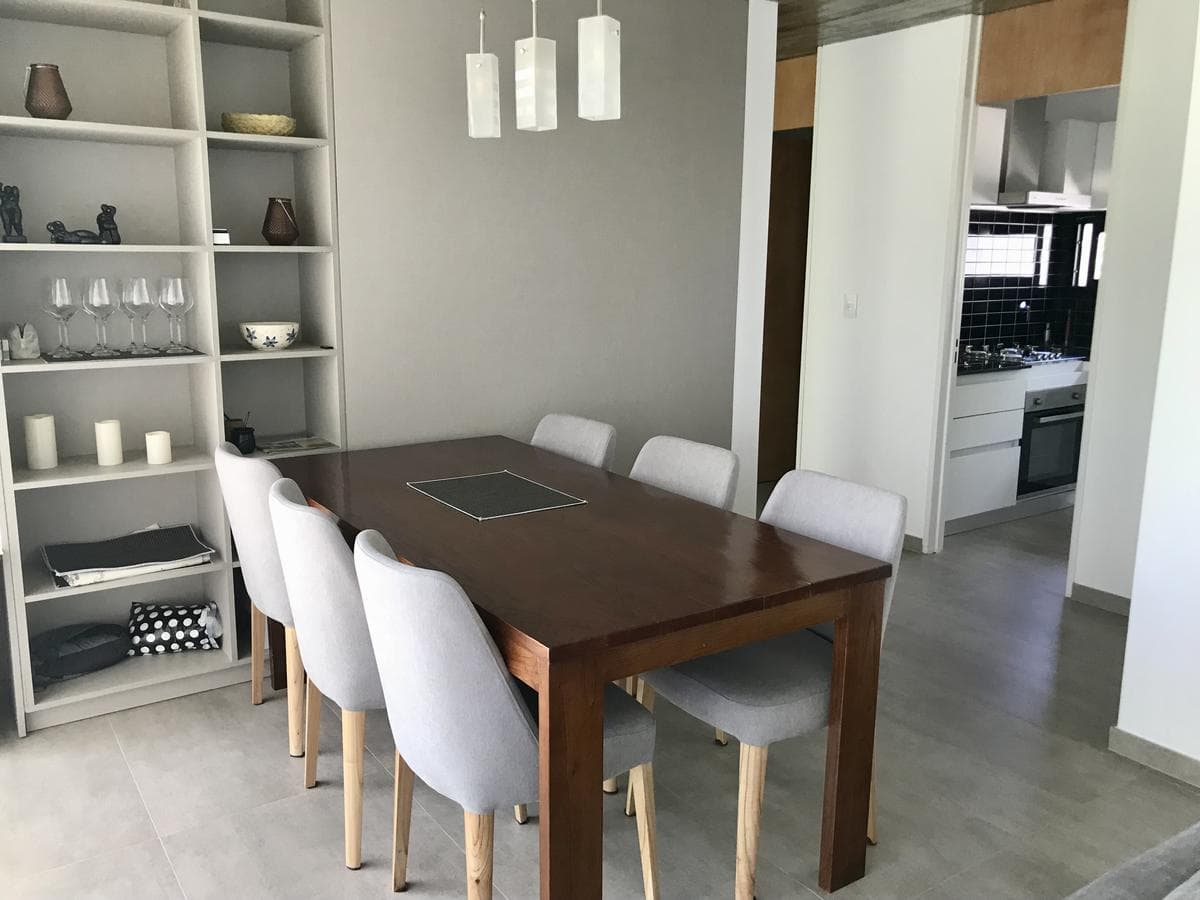 Apartment for rent in downtown City Bell. 474 at the corner of 14th. 2 bedrooms, garage. In impeccable condition