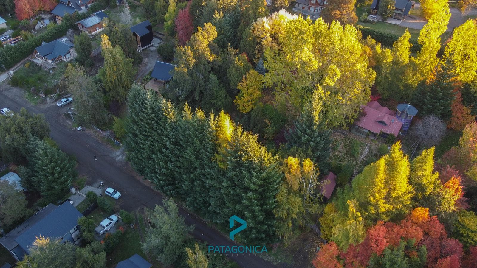 FOR SALE: 1,000-square-meter lot/plot of land, zoned for 4 UF, in Barrio Norte, Villa La Angostura