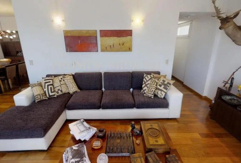 5-Room Apartment for Sale, Plus a Service Apartment and Garage in Palermo - Belgrano