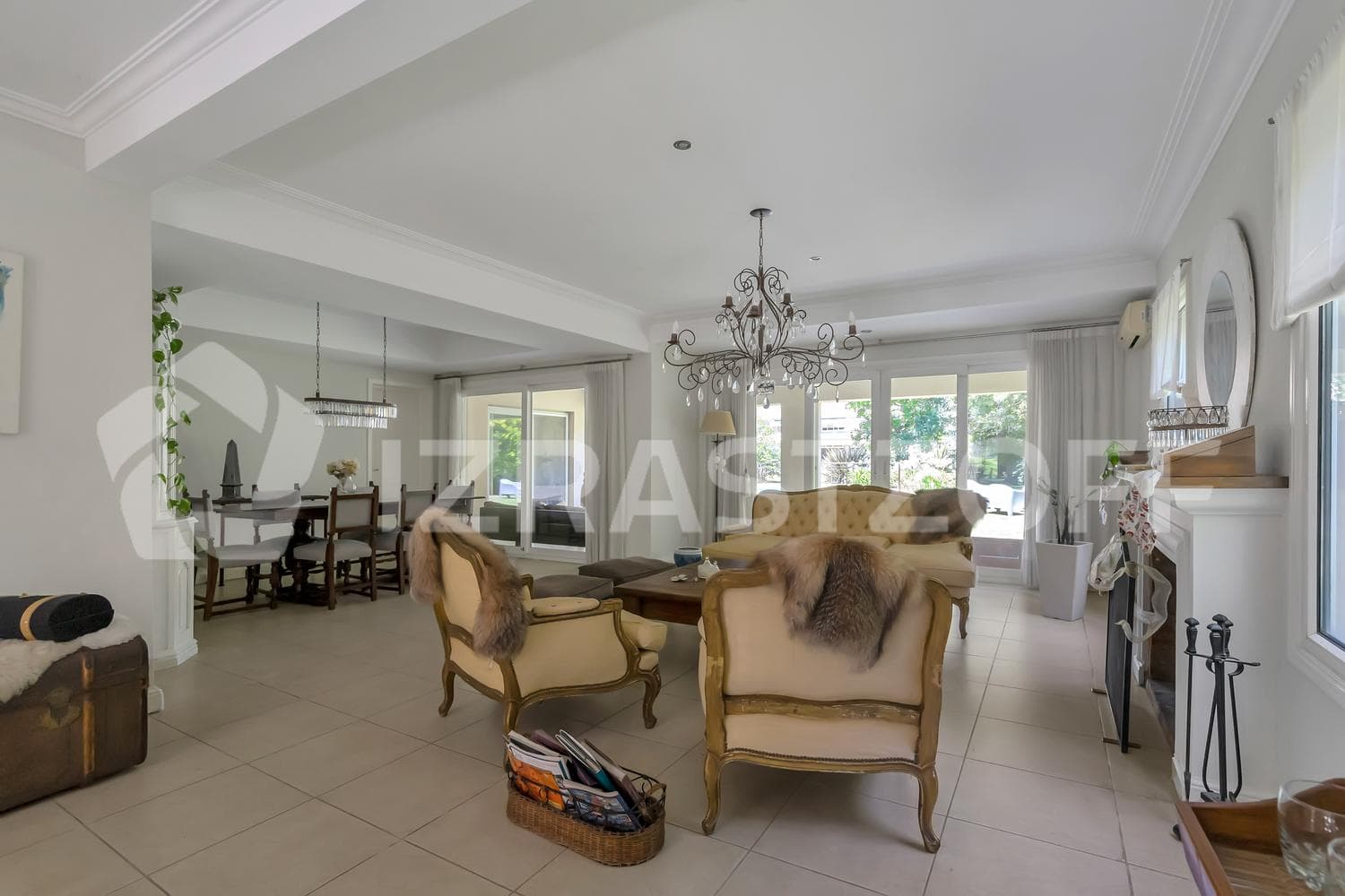House for short-term rent in Ayres de Pilar, Panamericana 42.5, 4 bedrooms, garden, and pool