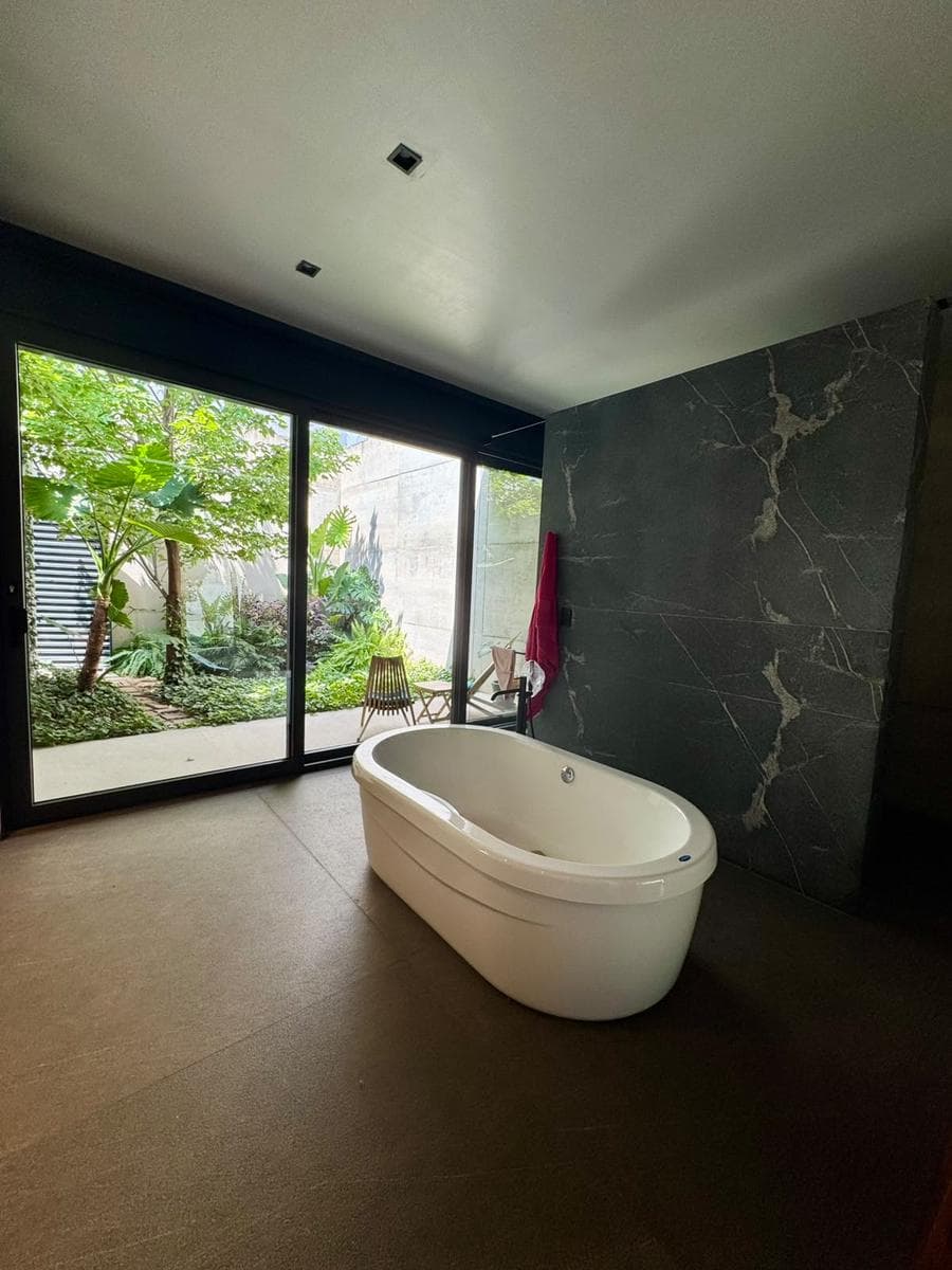 Mansion for Sale in Cumbres with 4 Bedrooms, a Bar, a TV Room, and a Covered Terrace