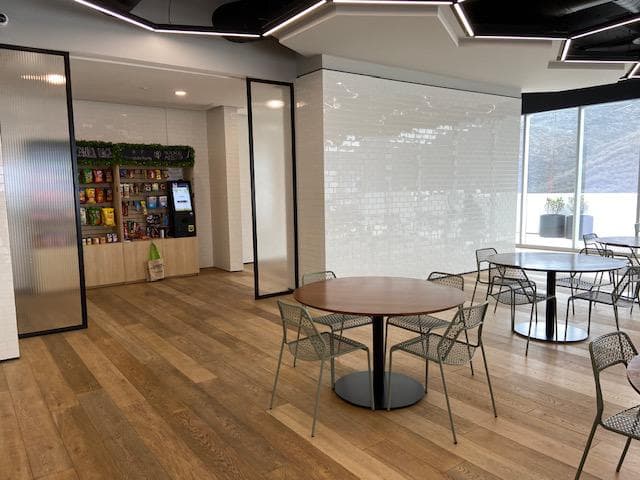OFFICE FOR RENT IN VALLE ORIENTE