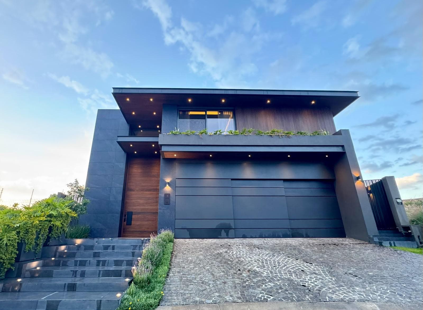 House in the Molino Condominium XI with 3 Bedrooms and Luxury Finishes