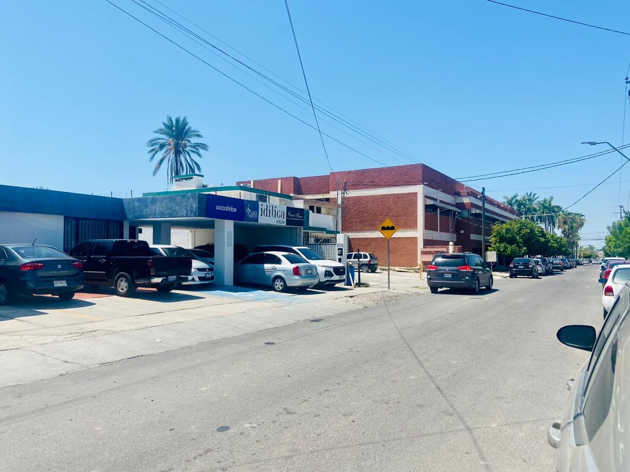 Office for Rent in Centenario—Excellent Location