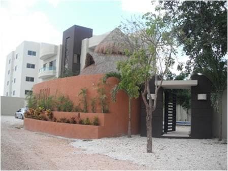 APARTMENT FOR SALE IN CANCUN, COLEGIOS NEIGHBORHOOD.