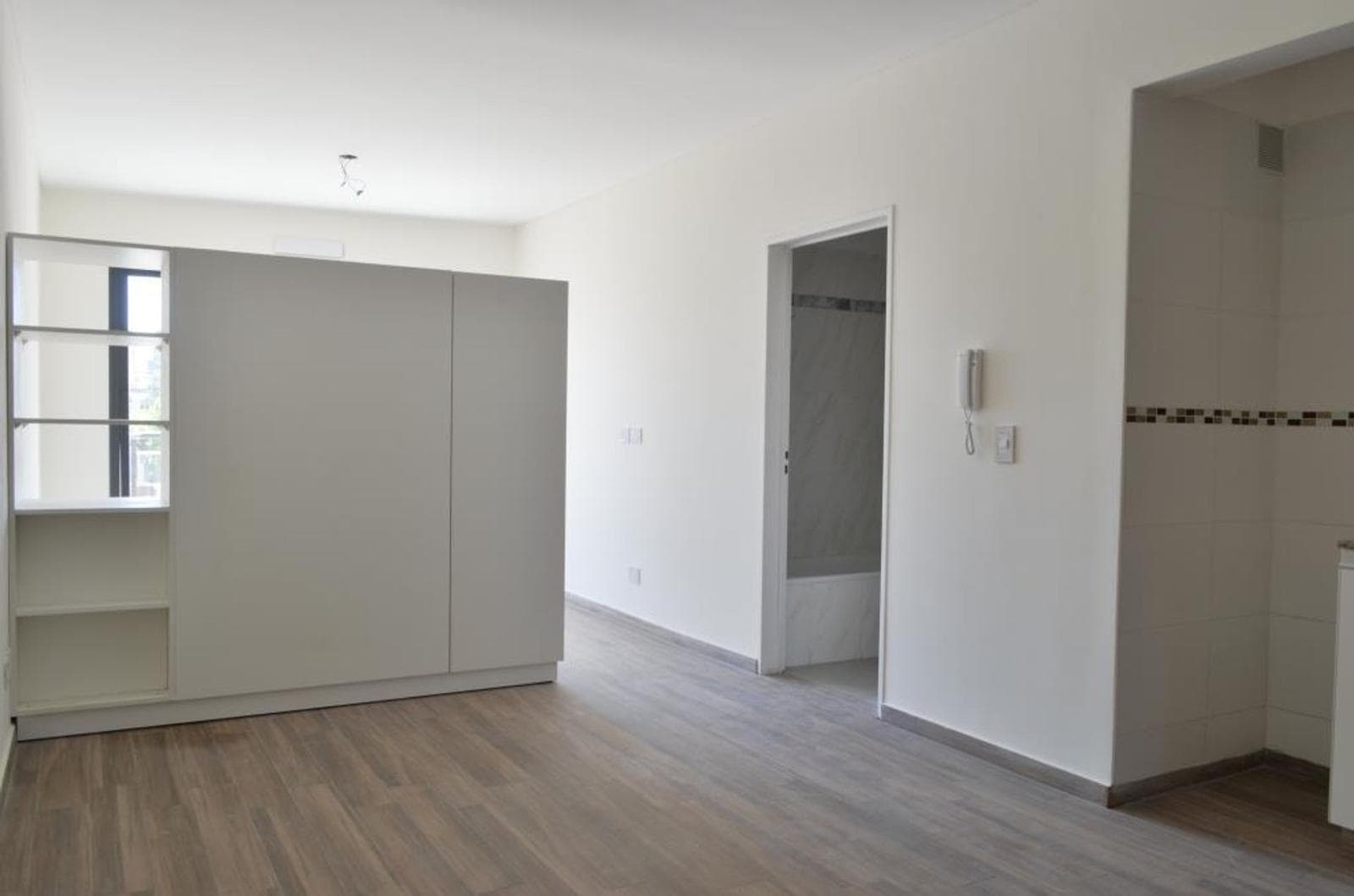 STUDIO APARTMENT FOR SALE (CAN BE DIVIDED) IN SAN CRISTOBAL