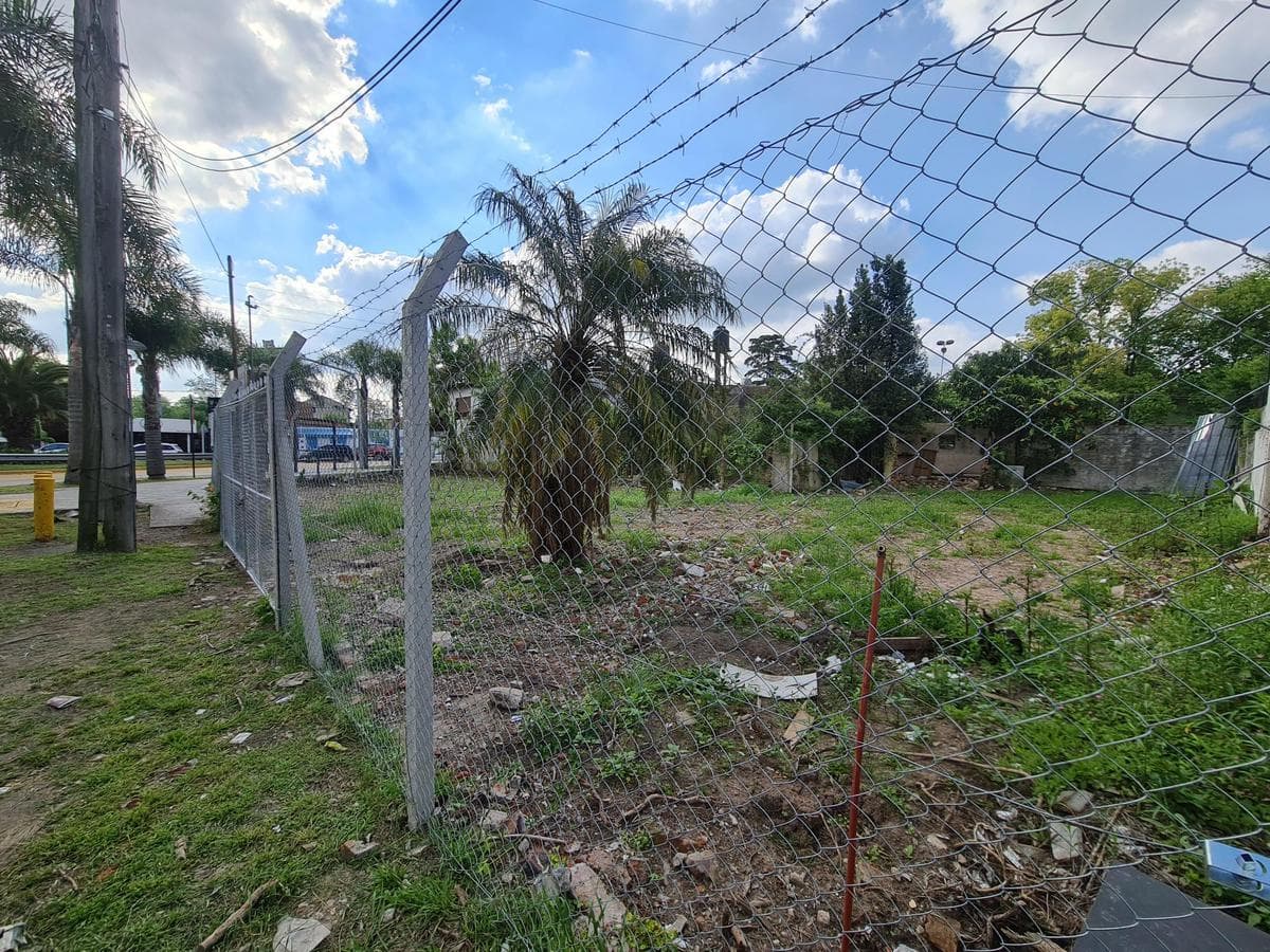 436 M2 CORNER LOT FOR RENT AT THE PUNTO TIGRE ROUNDABOUT - IDEAL FOR COMMERCIAL USE