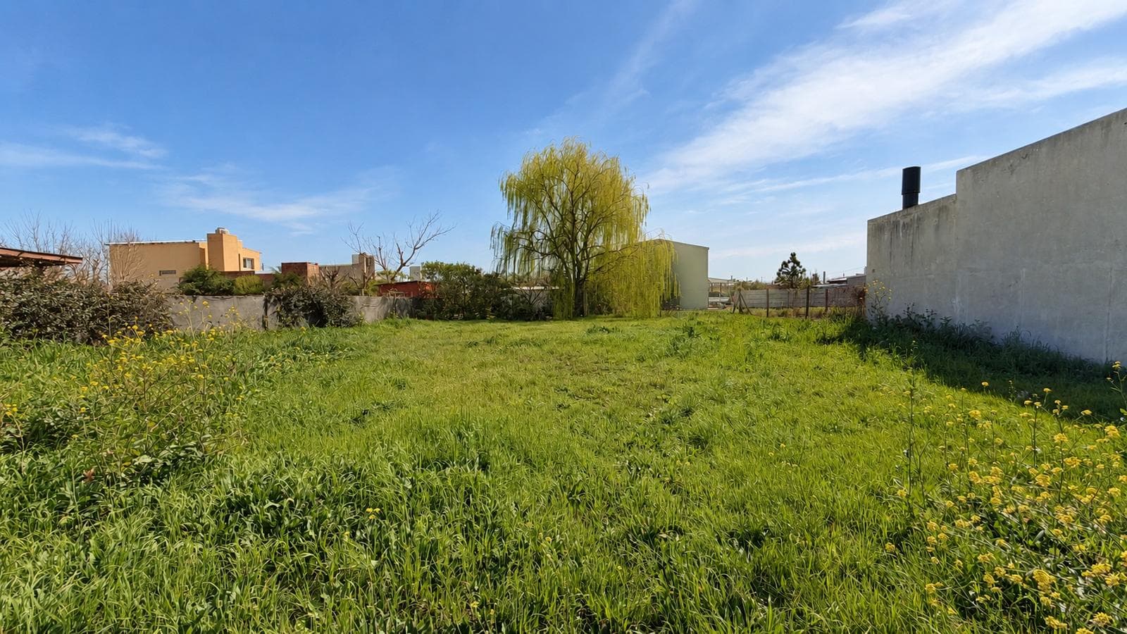 FOR SALE - 558 m² Lot - Excellent Location - Funes City