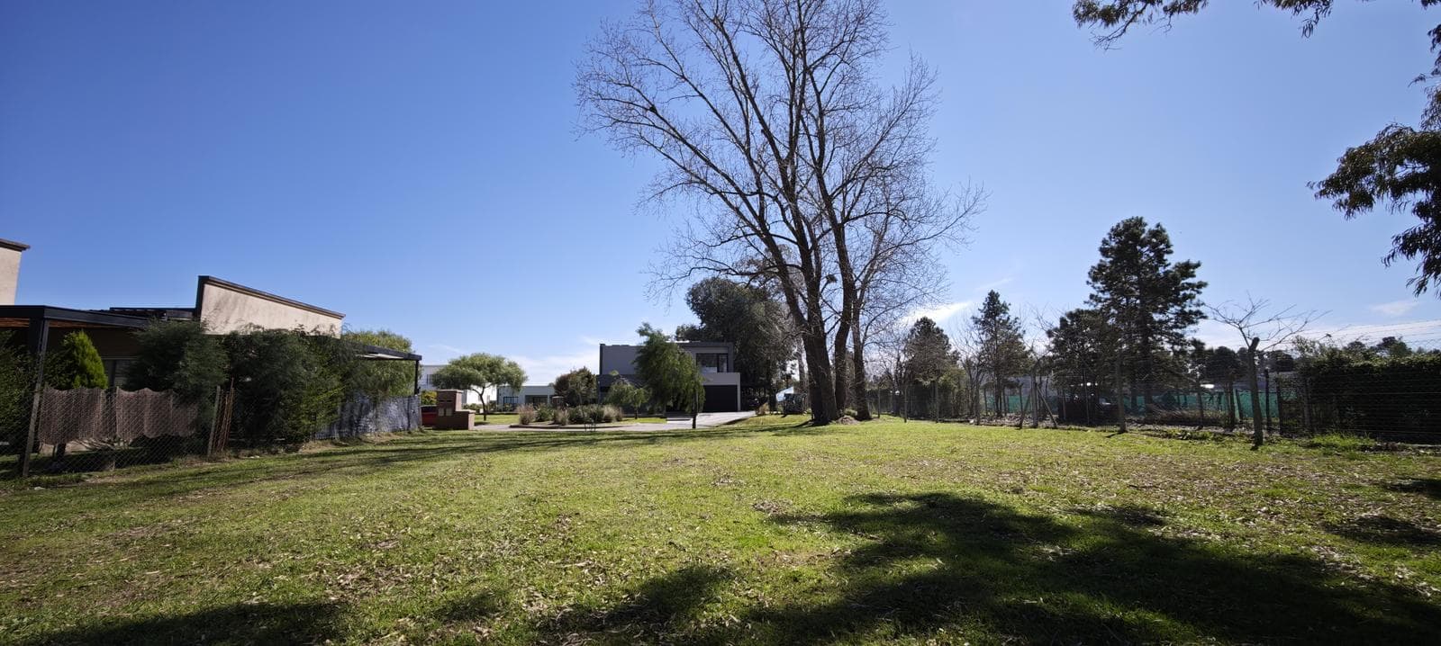 Perimeter Lot for Sale in the San Ramon Neighborhood, Pilar del Este
