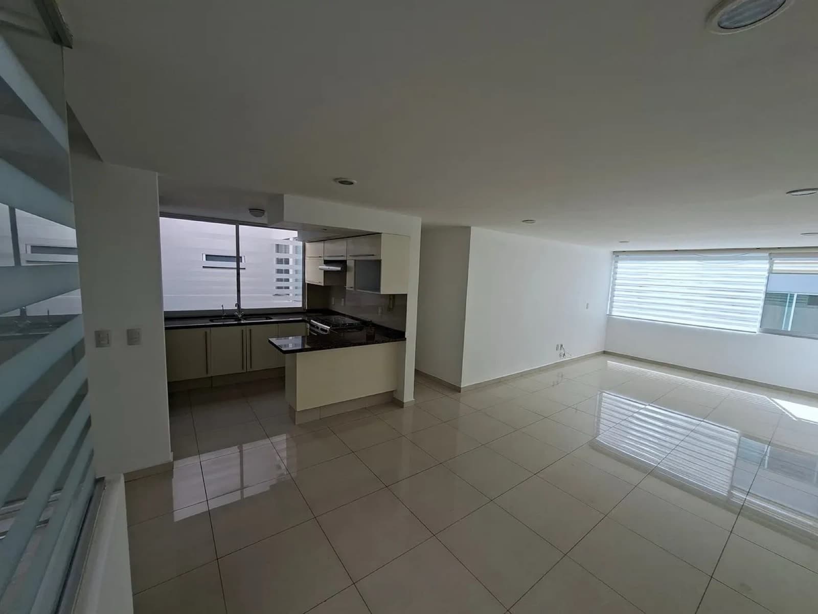 Apartment - Del Valle Centro