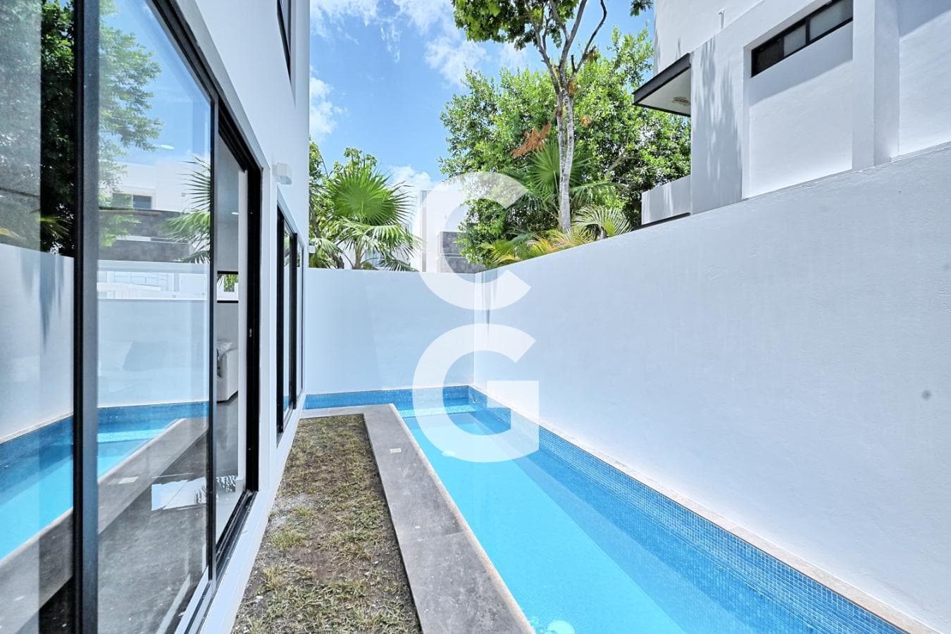 House for Sale and Rent in the Aqua Residential Complex