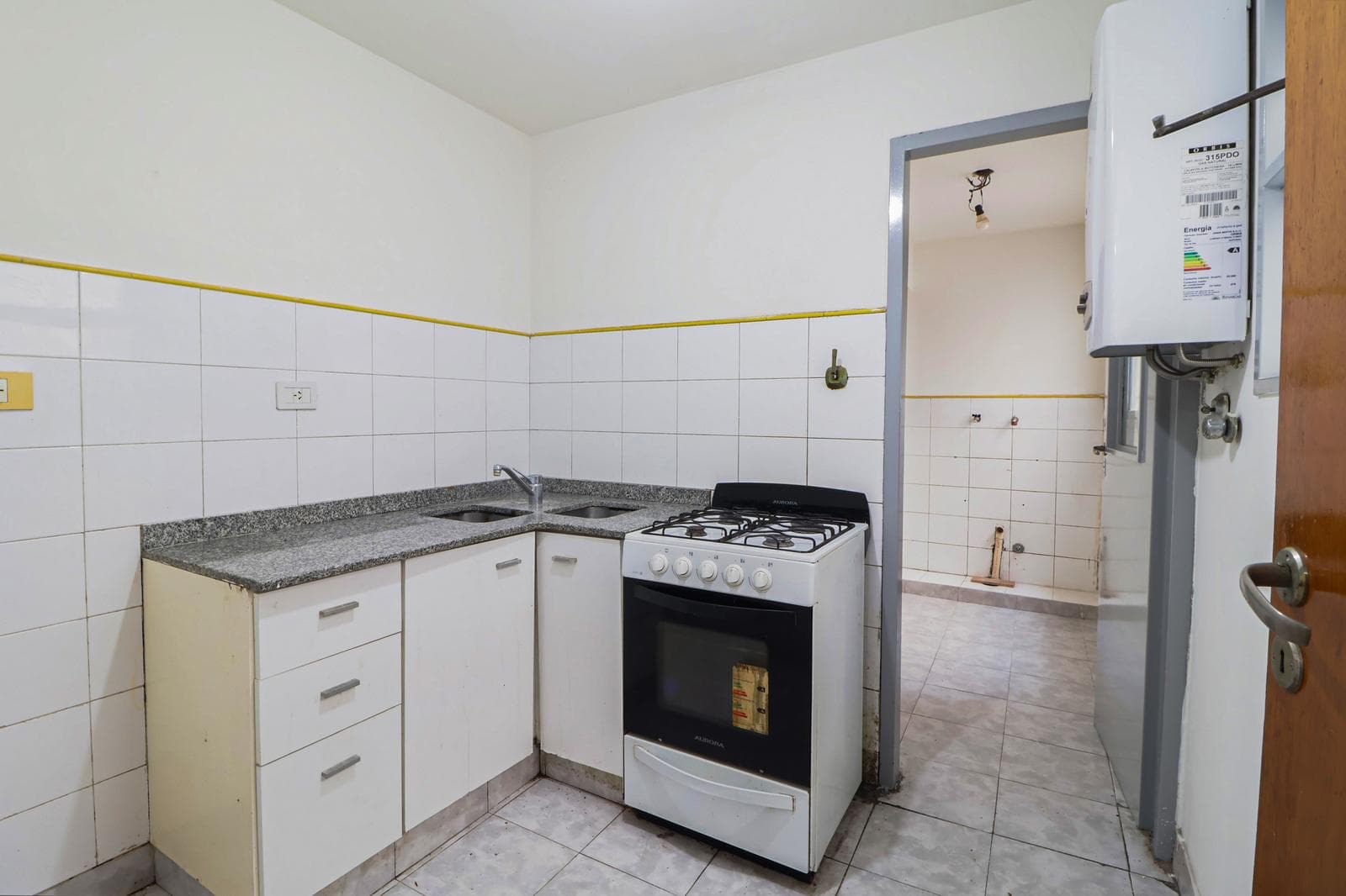 3-room apartment for sale in Flores—very bright