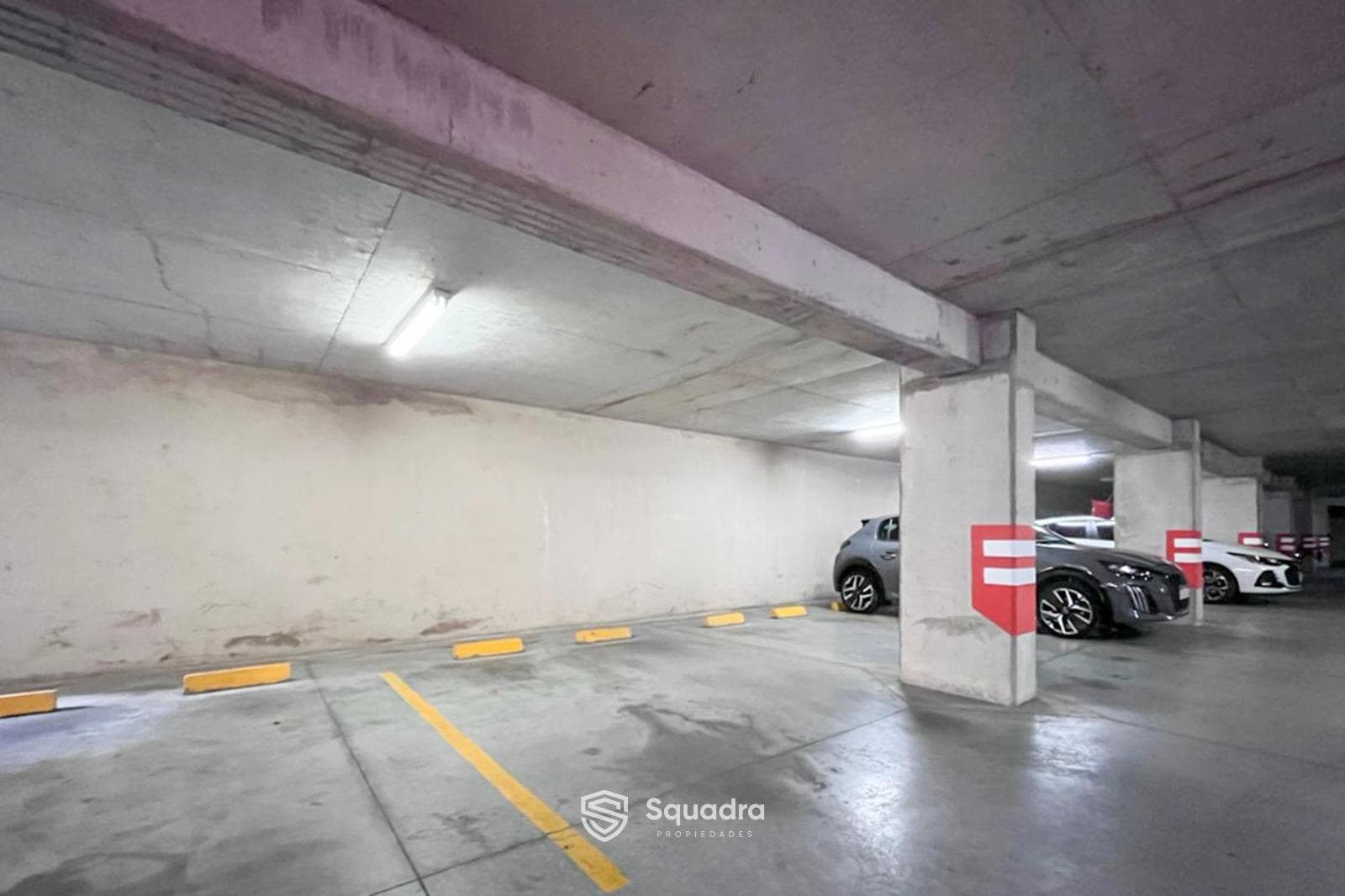 FOR SALE - Covered parking space No. 109 - Condos del Alto 3 neighborhood, Refineria, Rosario.