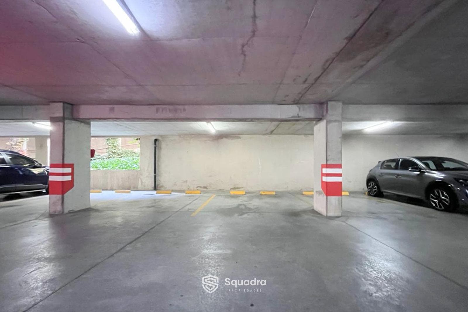 FOR SALE - Covered parking space No. 109 - Condos del Alto 3 neighborhood, Refineria, Rosario.