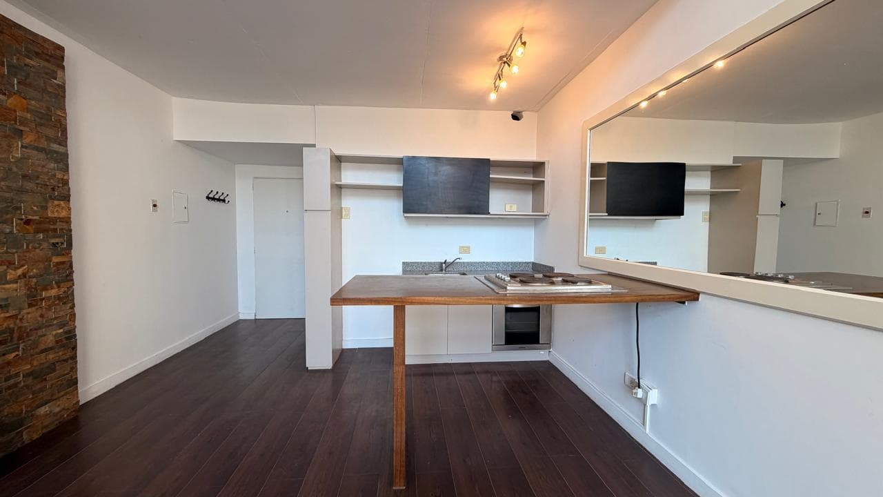 Second-floor apartment for RENT with great exposure and a stunning view - Ayres Vila